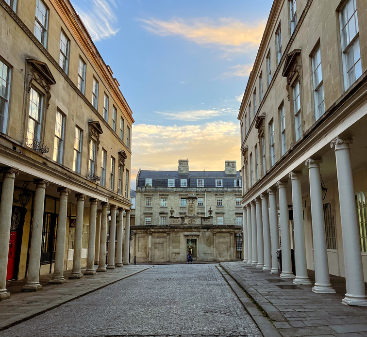 A view of Bath Street on a summer evening