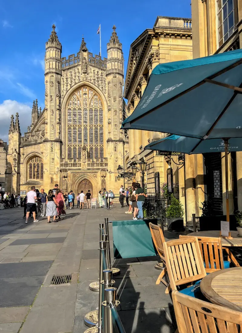 Weekends in Bath spend on the summer terrace outside Bath Abbey